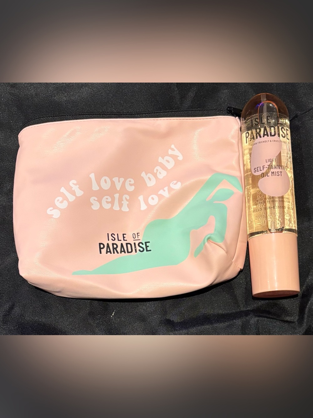 Isle of Paradise Self Tanning Oil Mist and Cosmetic Bag - NEW